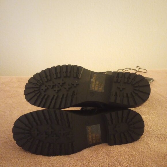 Thigh high lace up combat boot with side zipper - Picture 4 of 4